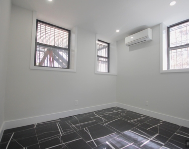 49 East 56th Street - Photo Thumbnail 4