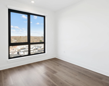 655 Washington Street - Photo Thumbnail 24