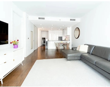 133 W 22nd St - Photo Thumbnail 1