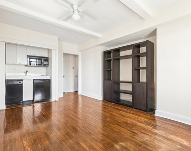 5  Tudor City Pl - Photo Thumbnail 2