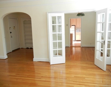 14 N Chatsworth Avenue - Photo Thumbnail 2
