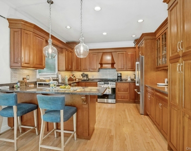 575 Washington Avenue - Photo Thumbnail 13