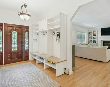 575 Washington Avenue - Photo Thumbnail 3