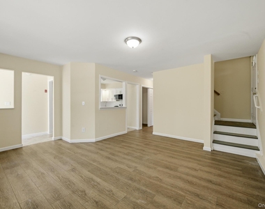 7 Rutland Road - Photo Thumbnail 12
