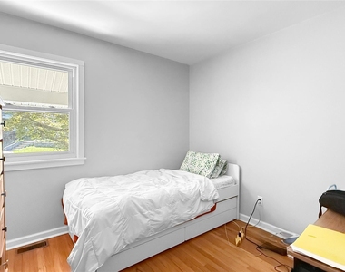 15 Whitehill Place - Photo Thumbnail 7