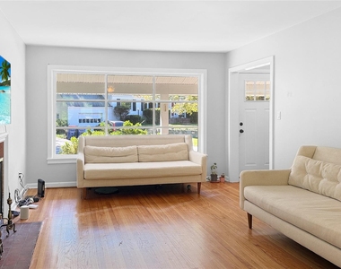 15 Whitehill Place - Photo Thumbnail 3