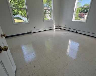 11 Fallkill Avenue - Photo Thumbnail 2
