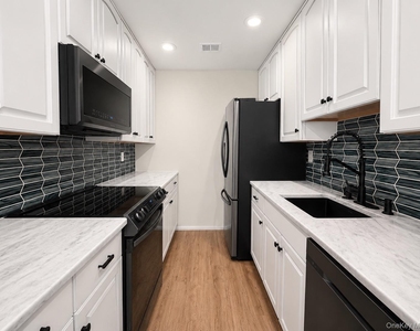 201 Birchwood Road - Photo Thumbnail 4