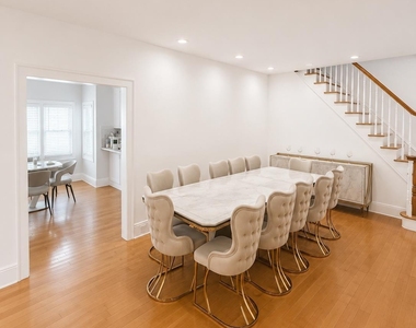 1463 Hewlett Avenue - Photo Thumbnail 3