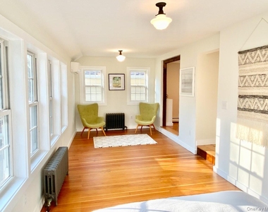 32 Oak Street - Photo Thumbnail 18