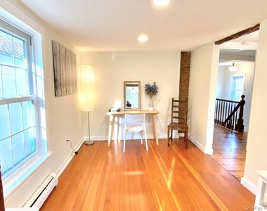 32 Oak Street - Photo Thumbnail 19