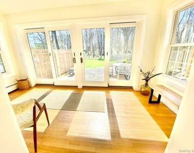 32 Oak Street - Photo Thumbnail 27