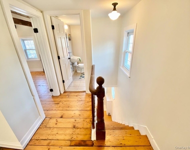 32 Oak Street - Photo Thumbnail 15