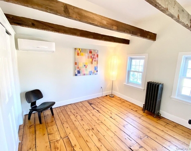 32 Oak Street - Photo Thumbnail 24