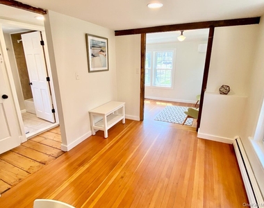 32 Oak Street - Photo Thumbnail 20