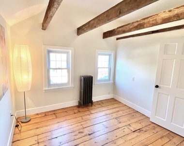 32 Oak Street - Photo Thumbnail 25