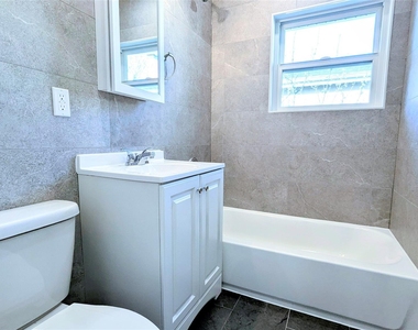 43 Yennicock Avenue - Photo Thumbnail 10