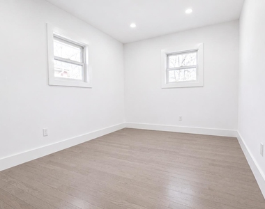 43 Yennicock Avenue - Photo Thumbnail 9