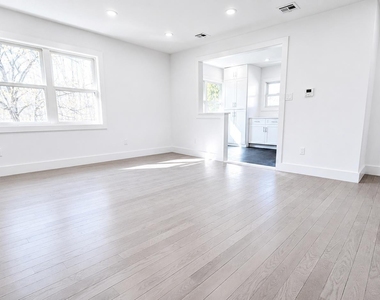 43 Yennicock Avenue - Photo Thumbnail 3
