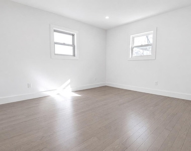 43 Yennicock Avenue - Photo Thumbnail 7