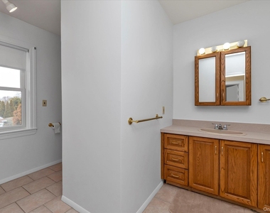 23 Thompson Place - Photo Thumbnail 4