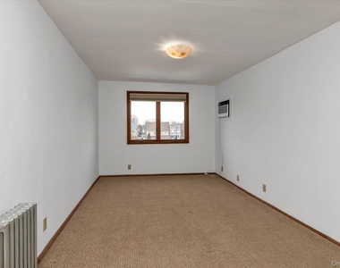 23 Thompson Place - Photo Thumbnail 5