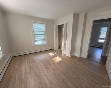 13-15 Cherry Avenue - Photo Thumbnail 17
