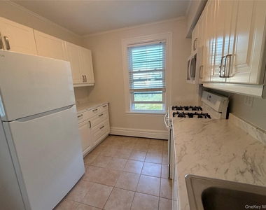 13-15 Cherry Avenue - Photo Thumbnail 15