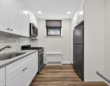 319 Main Street - Photo Thumbnail 13