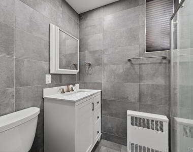319 Main Street - Photo Thumbnail 14