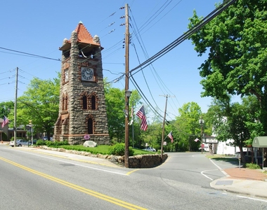 319 Main Street - Photo Thumbnail 21