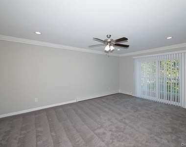 25 Williams Boulevard - Photo Thumbnail 3