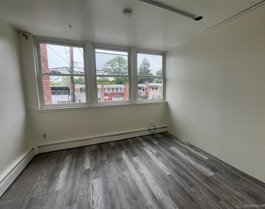 156 Coolidge Street - Photo Thumbnail 7