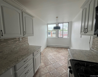 156 Coolidge Street - Photo Thumbnail 4