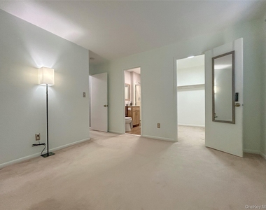 5 Loudon Drive - Photo Thumbnail 10