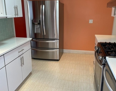 5003 Bell Boulevard - Photo Thumbnail 14