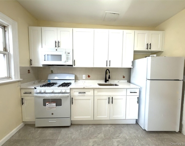 302 West Hudson - Photo Thumbnail 10