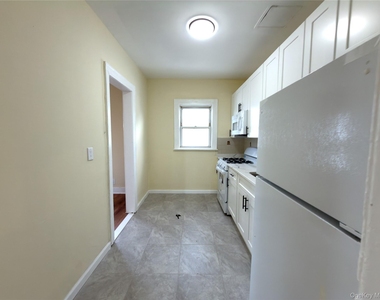 302 West Hudson - Photo Thumbnail 9