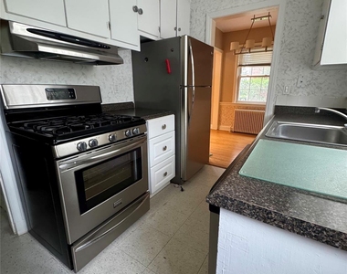 22 Bayview Court - Photo Thumbnail 11