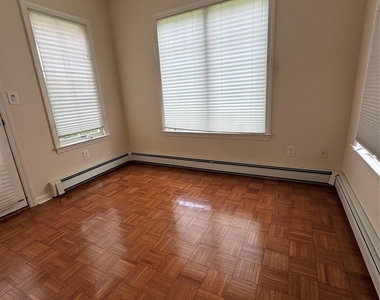 22 Bayview Court - Photo Thumbnail 13