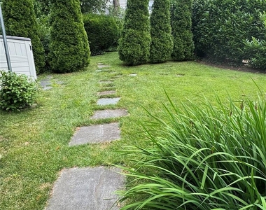 22 Bayview Court - Photo Thumbnail 4