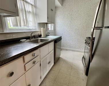 22 Bayview Court - Photo Thumbnail 10