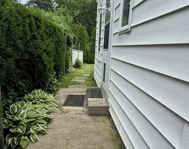 22 Bayview Court - Photo Thumbnail 3