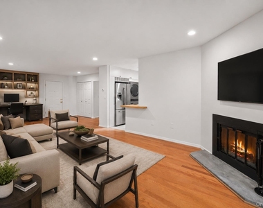 50 Dekalb Avenue - Photo Thumbnail 4