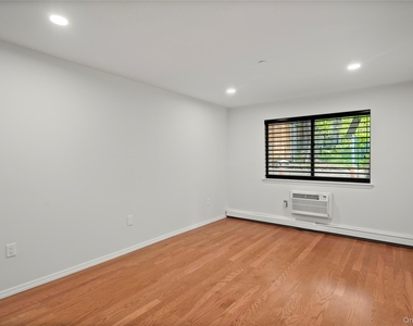 50 Dekalb Avenue - Photo Thumbnail 13