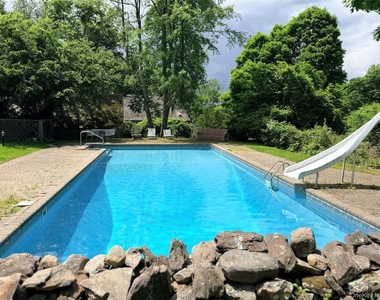 15 Inningwood Road - Photo Thumbnail 31