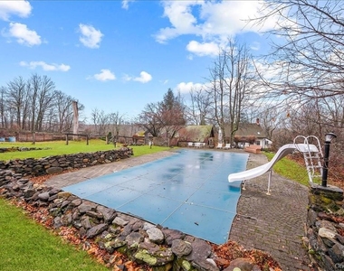 15 Inningwood Road - Photo Thumbnail 32