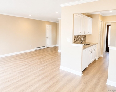 21 Village Park Drive - Photo Thumbnail 5