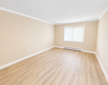 21 Village Park Drive - Photo Thumbnail 10