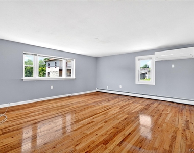 58 Samsondale Avenue - Photo Thumbnail 11